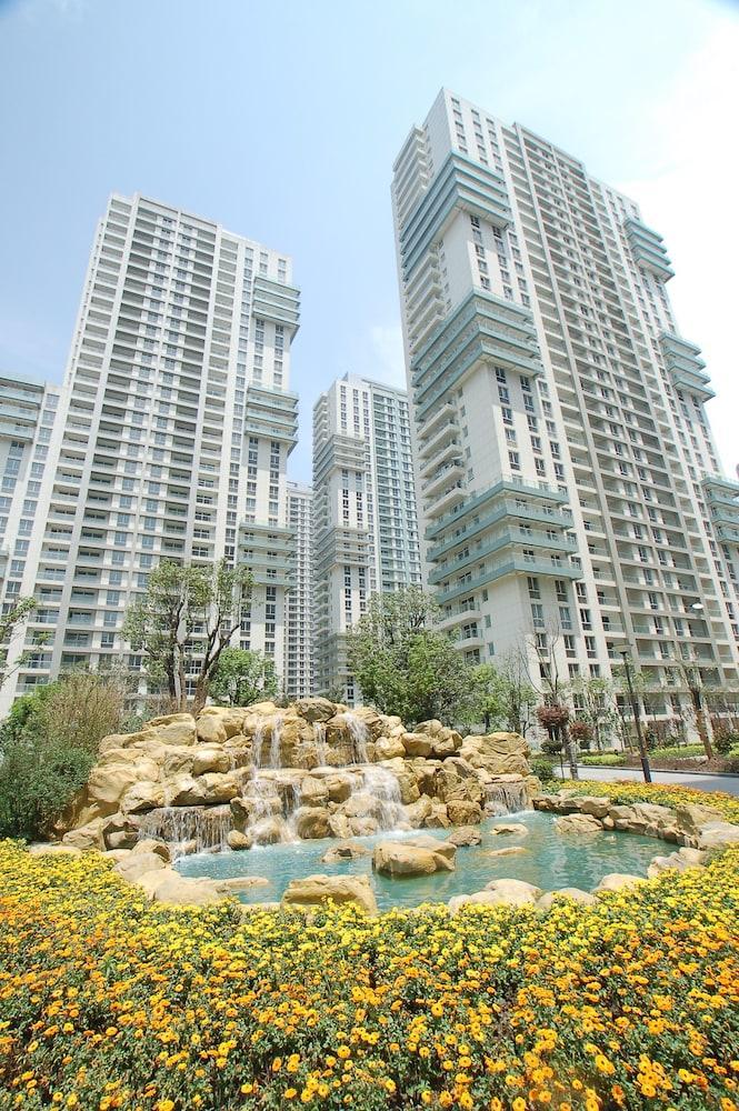 Rayfont Celebrity Hotel & Apartment Shanghai Exterior photo